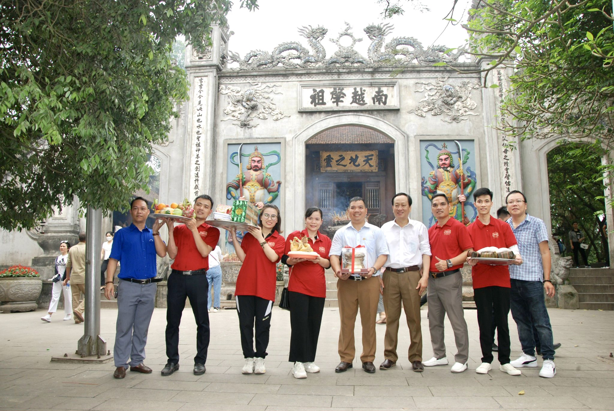 Vin Cà Phê Việt Nam thành kính dâng hương tưởng niệm các vị Vua Hùng